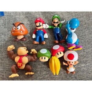 Nintendo Super Mario Mini Figures Collection Lot of 9 Mario Luigi Donkey Kong